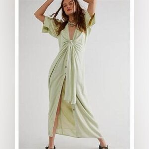 Free People
Vintage Summer MIDI dress
Never worn
Color: tender fern
Size medium